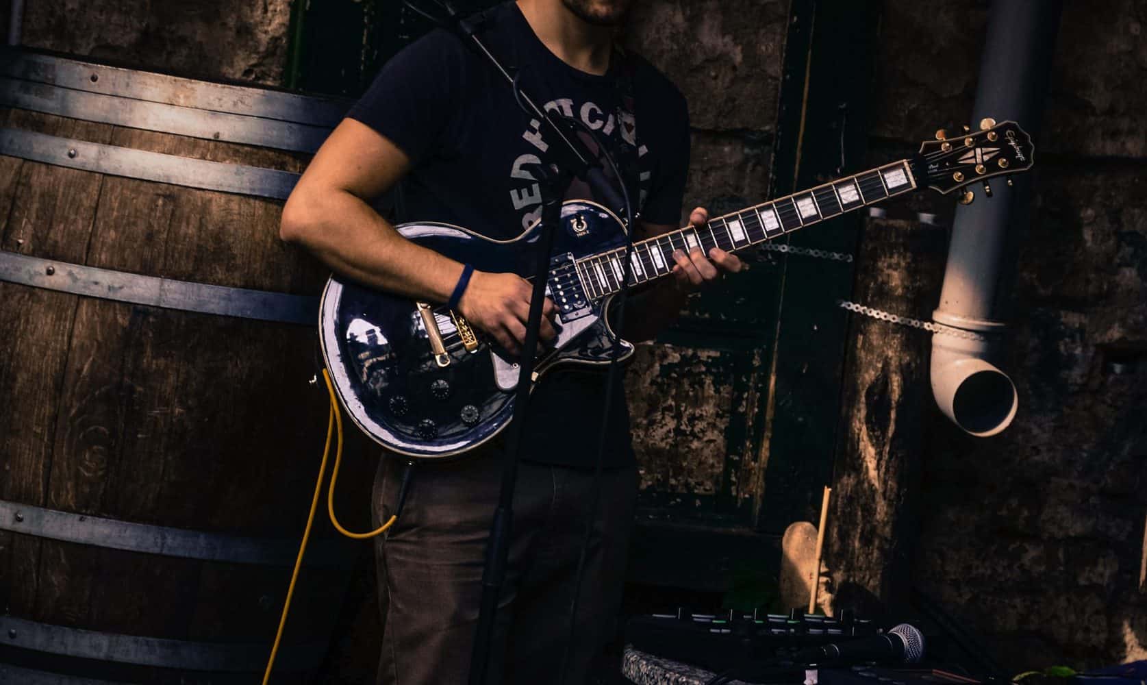 5 Best Metal Guitars Under 500 (There's A Clear 1)