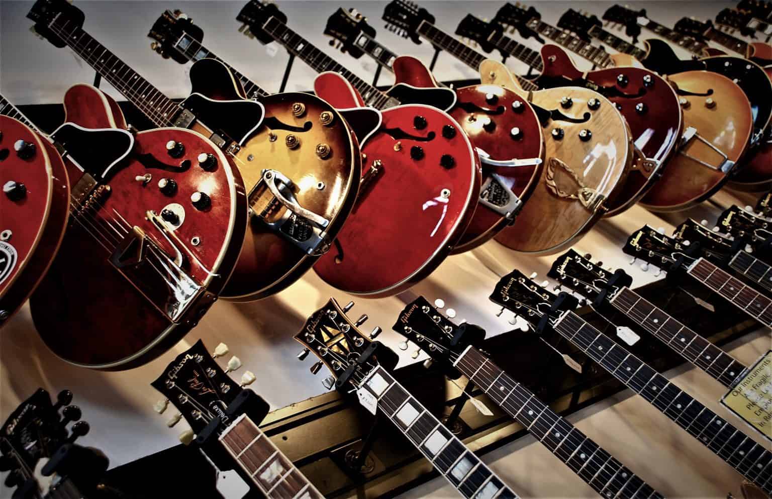4 BEST MultiGuitar Wall Mounts and Hangers in 2023