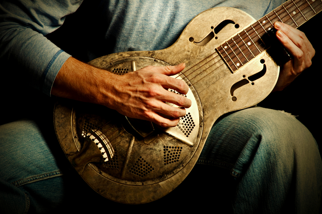 How to Play Guitar With Small Hands? Ultimate Guide