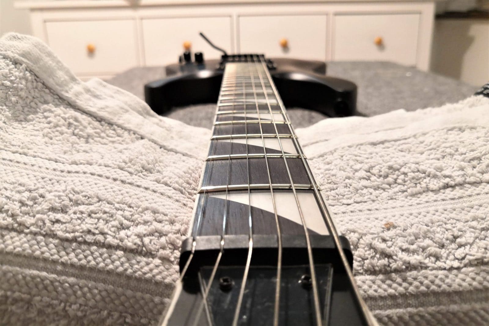 5 BEST Electric Guitars Under 200 InDepth Tested