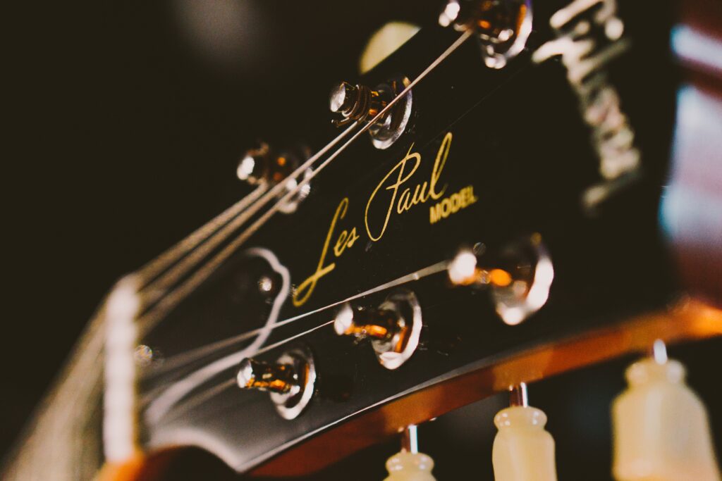 image showing the more traditional neck angle of a Les Paul guitar