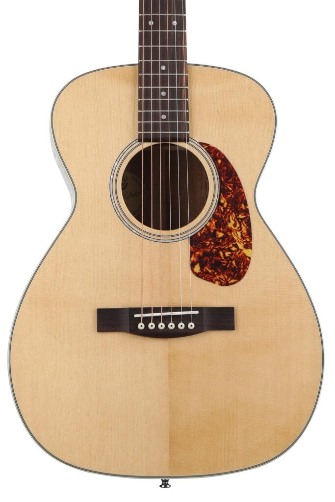 Concert vs Dreadnought, The Ultimate Acoustic Guitar Comparison
