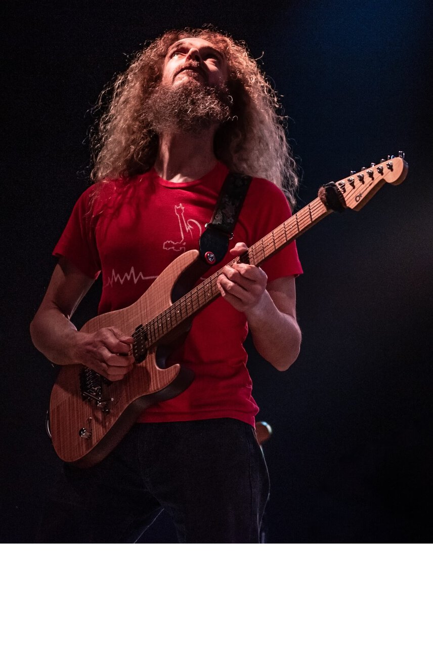 You are currently viewing Guthrie Govan